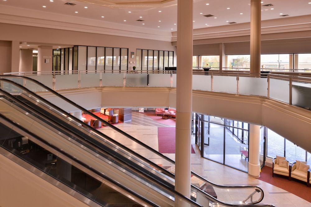 Delta Hotels By Marriott Regina 43/66