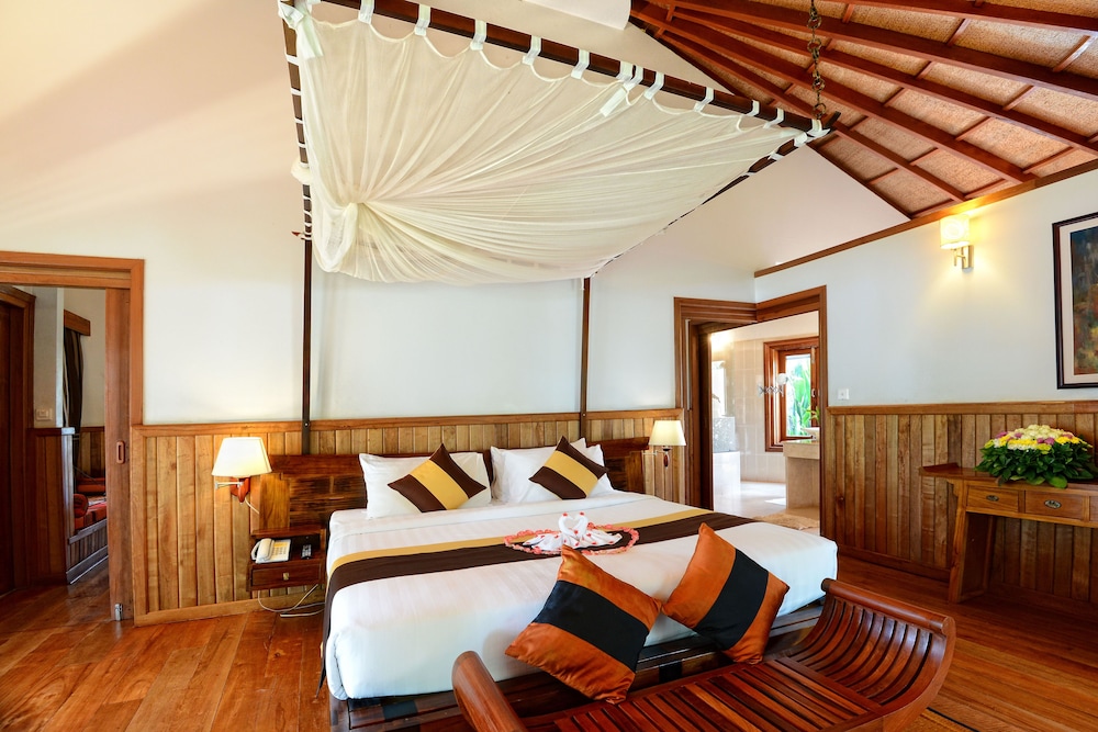 Nataya Roundhouse Coral Bay Resort and Spa 13/51