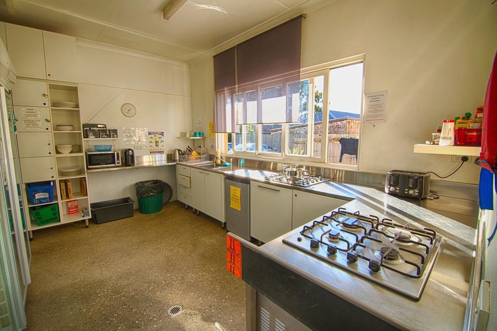 Cambridge Lodge Hostel Backpacker 37/46