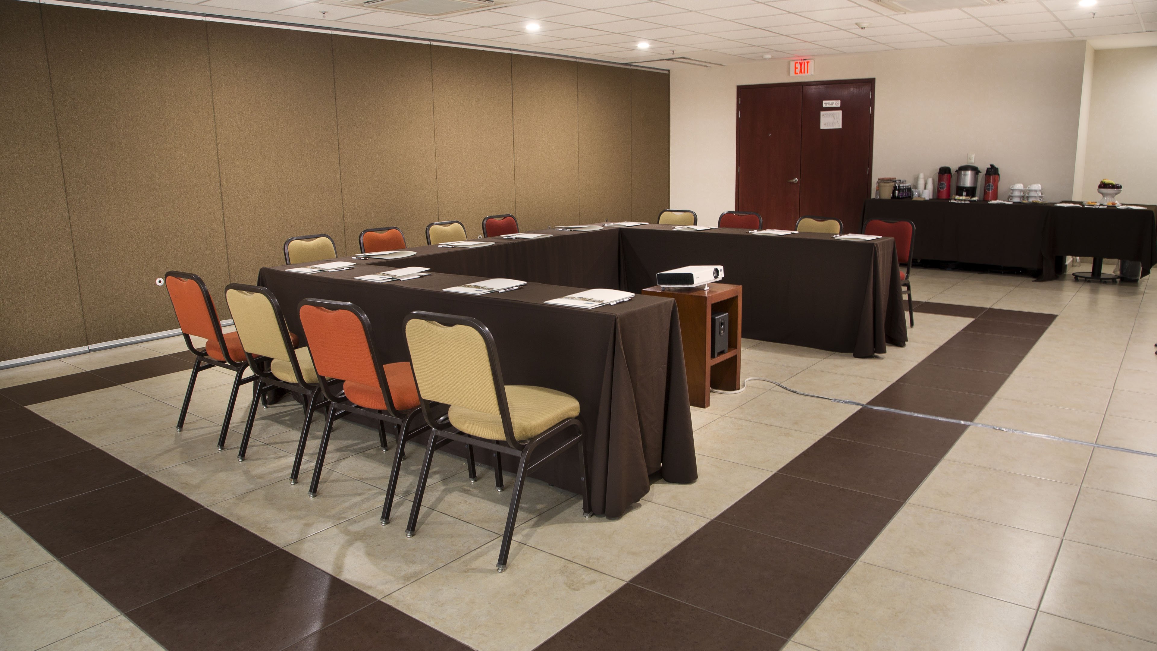 Staybridge Suites Queretaro 54/75