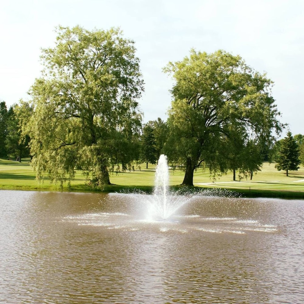 Fairway Inn and Suites Mishicot - Wi 45/50
