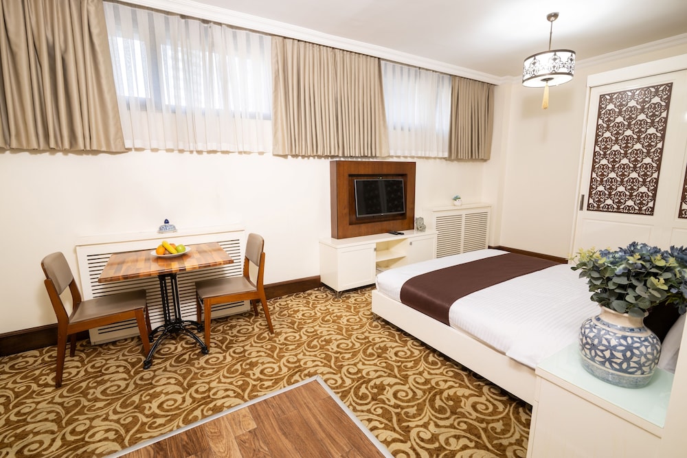 K SUITES HOTEL 17/58