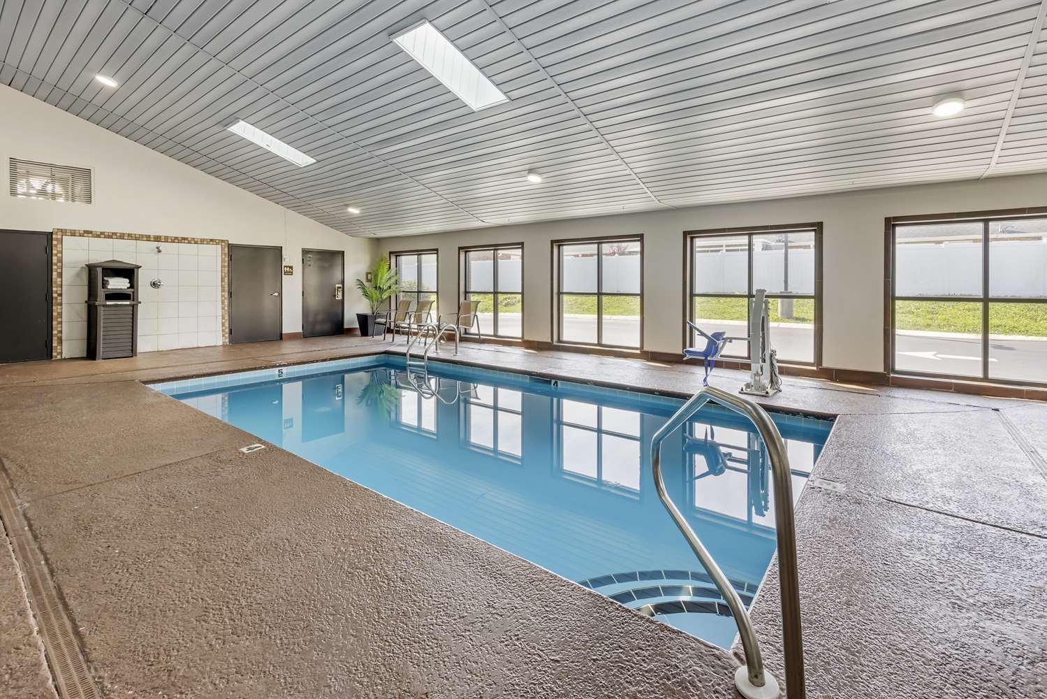 Best Western Shelbyville Inn And Suites Celebration 6/10