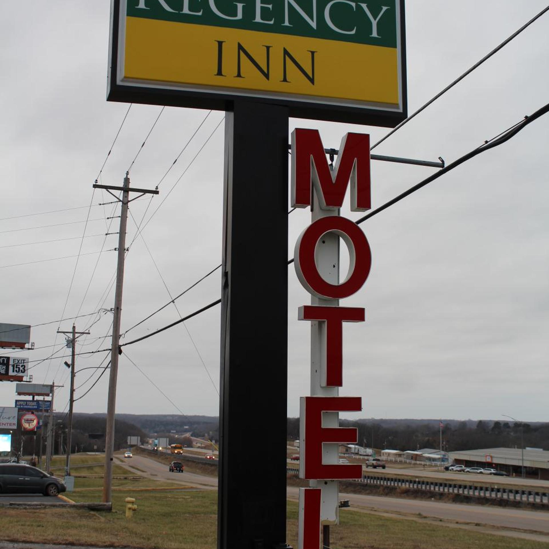 Regency Inn 27/31