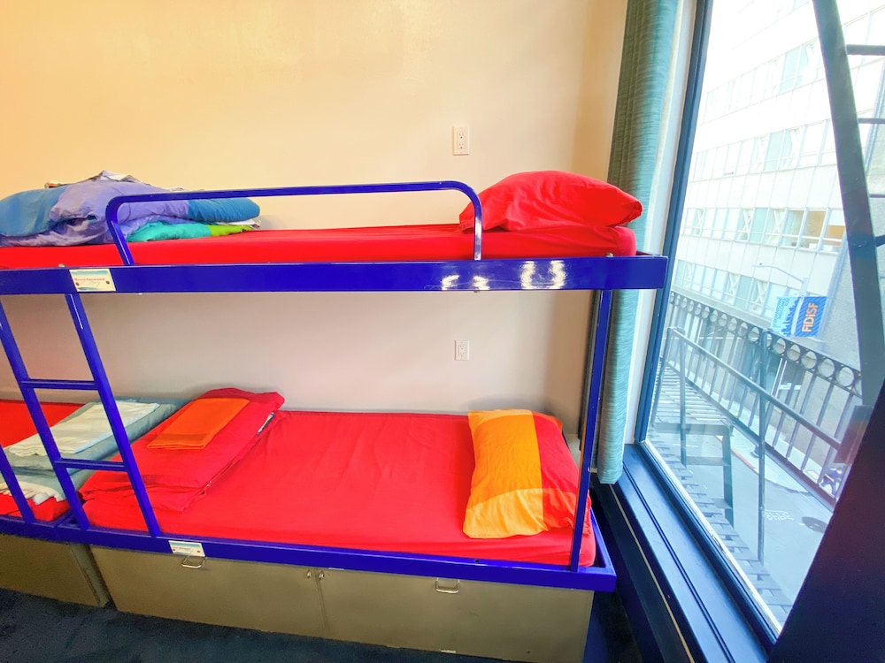 ITH Pacific Tradewinds Hostel San Francisco 40/50