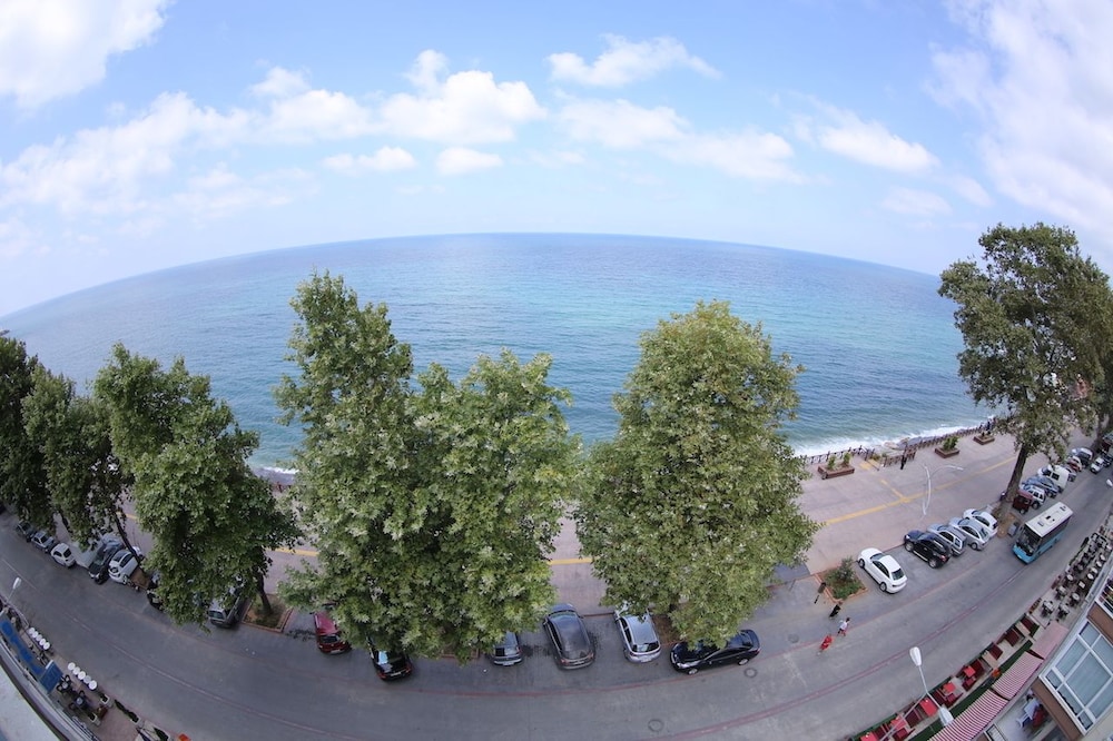 Bayraktar Otel 18/22