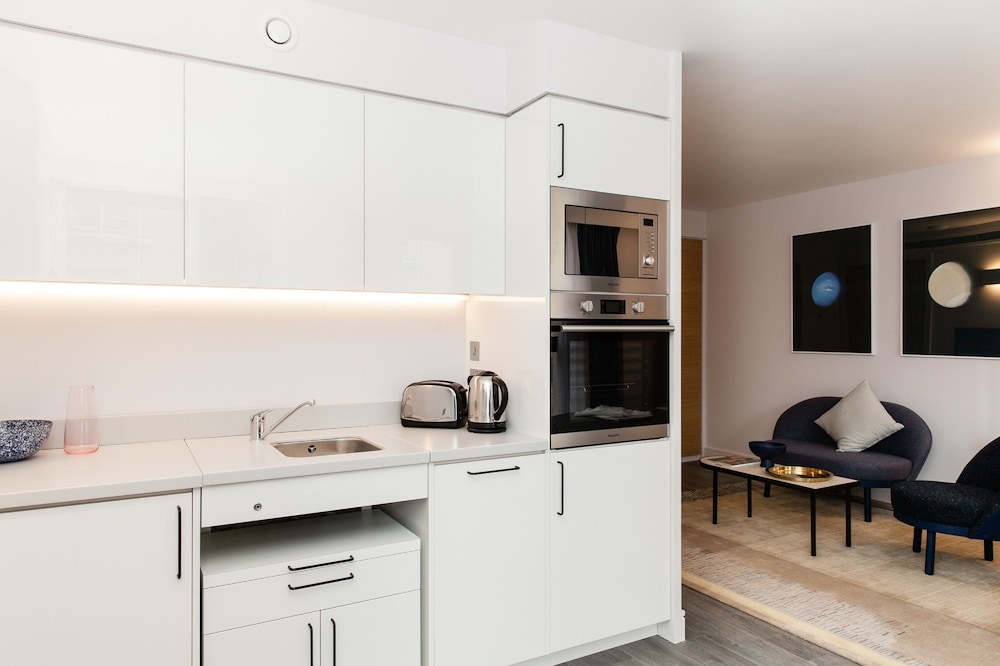 Rockwell East Aparthotel 35/49
