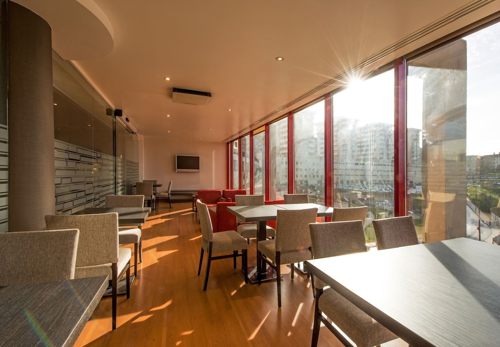 restaurant-cafeteria