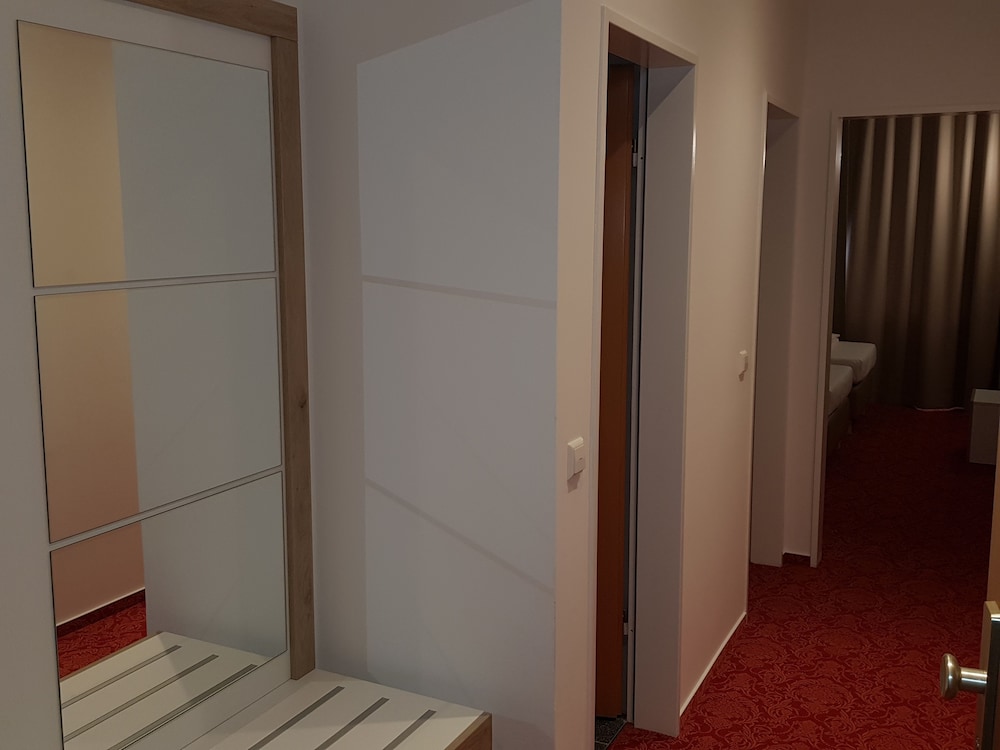 Confour Hotel 31/50