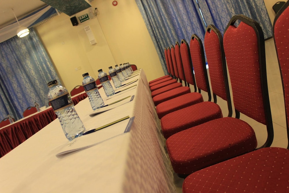 Sai Rock Beach Hotel & Spa 14/19