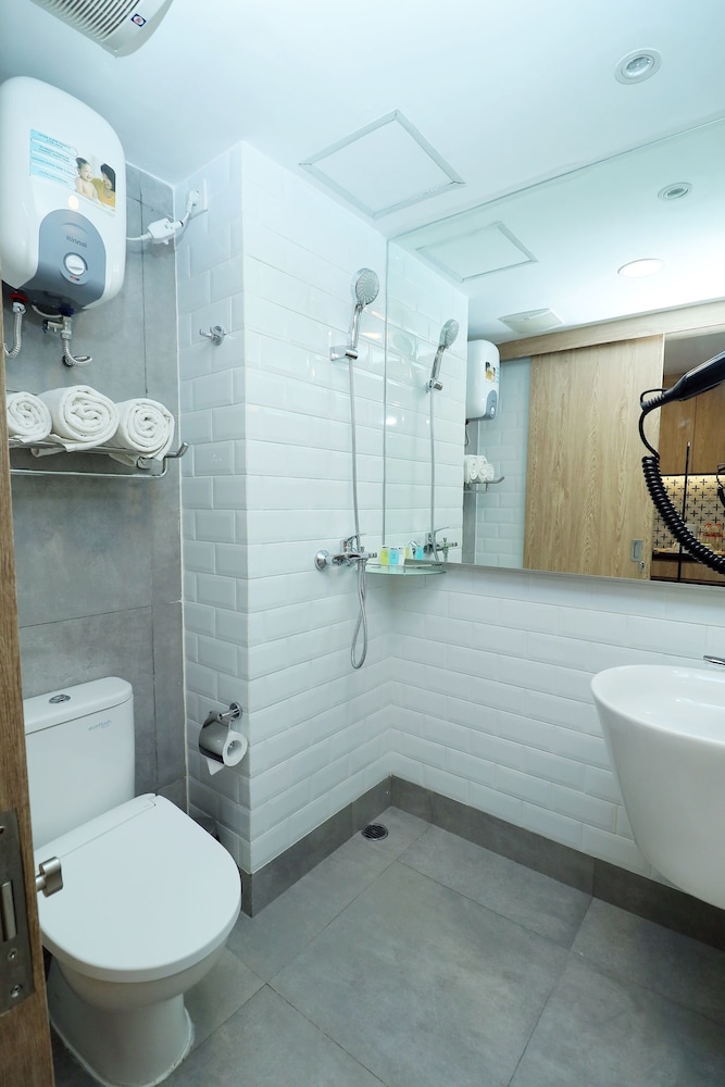 Bigland Hotel Bogor 50/50