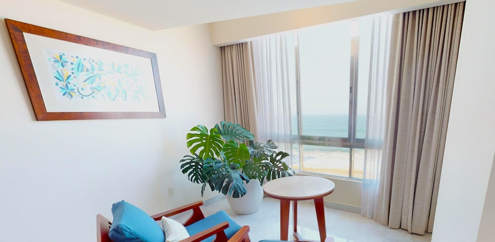 Park Royal Beach Mazatlan 43/59