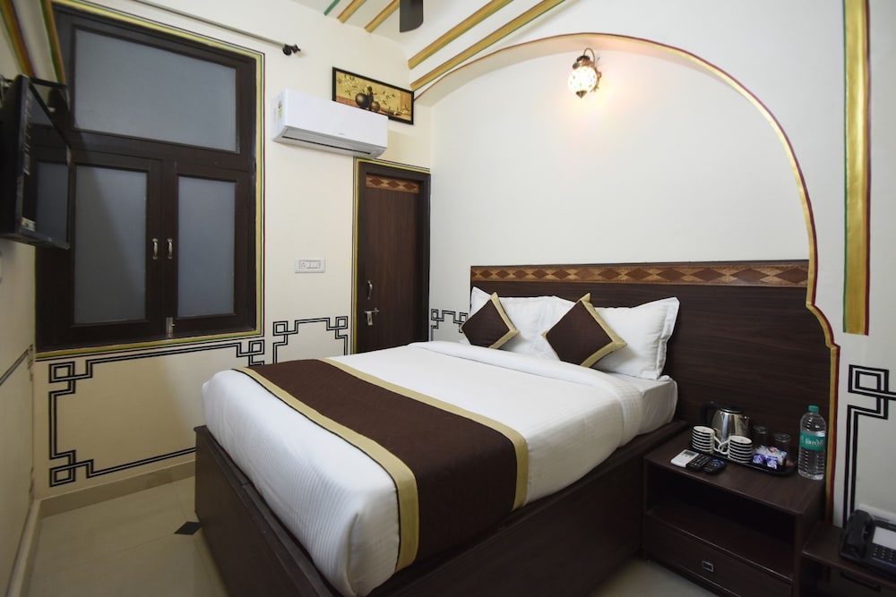 Virasat Mahal Heritage Hotel 17/33