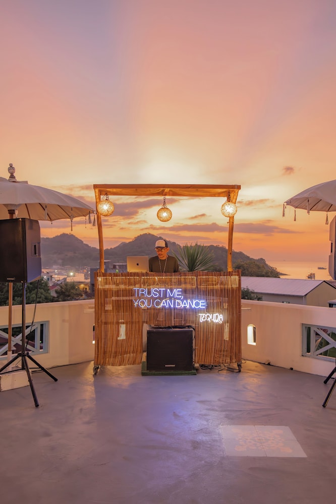 Seaesta Komodo Hostel 46/50