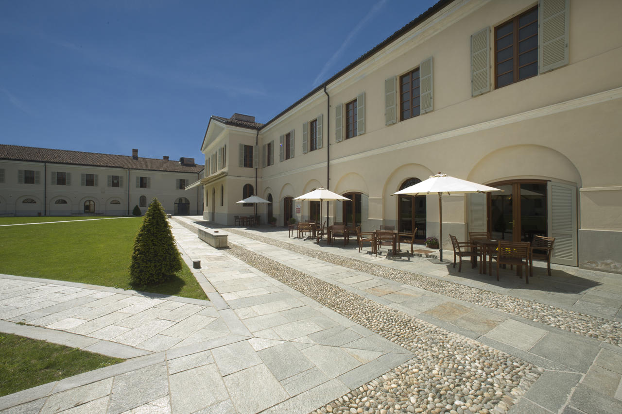 Albergo dell Agenzia 60/76
