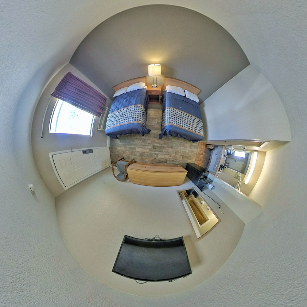 River Inn Motel (ex. Rodeway Inn Downtown) 23/29