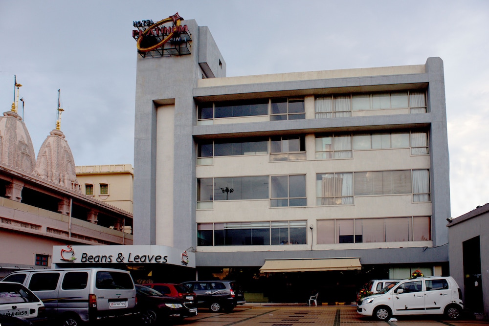 PLATINUM INN HOTEL 44/46