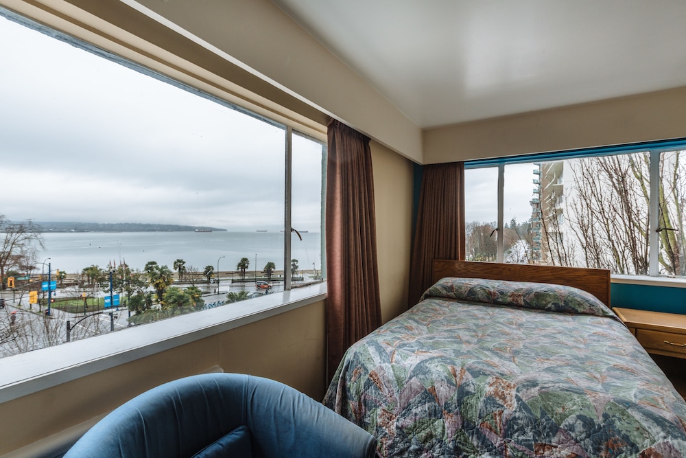 English Bay Hotel 19/62