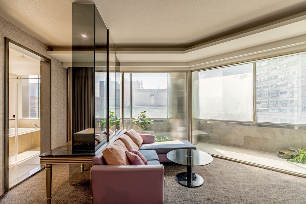 The Loft Hotel 44/75