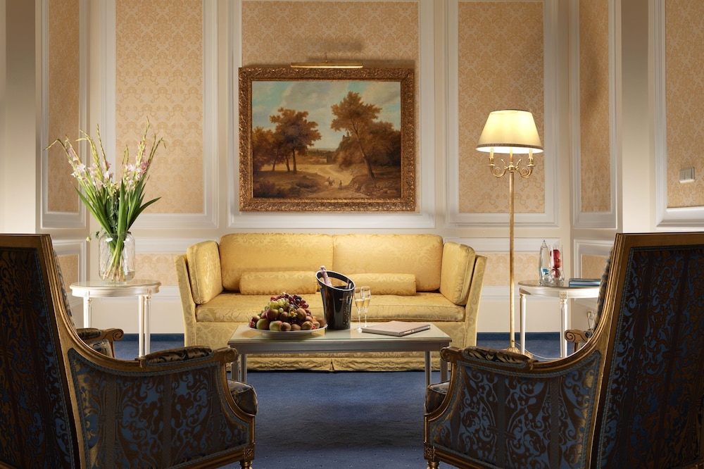 Savoy Westend Hotel 53/81