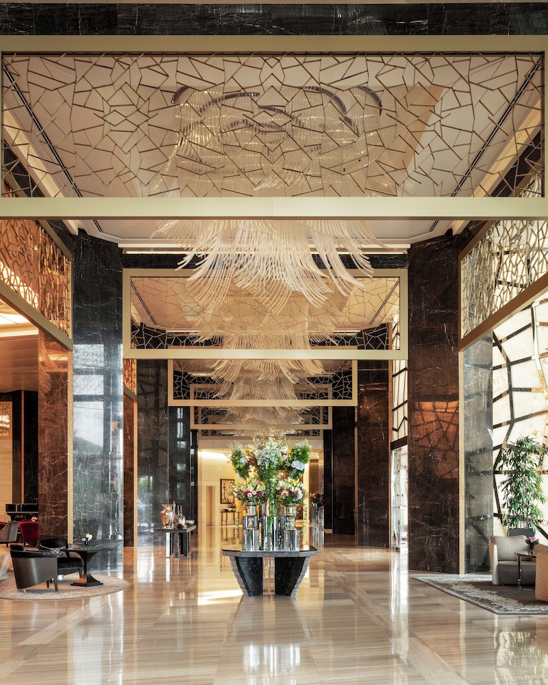 RAFFLES ISTANBUL 8/68