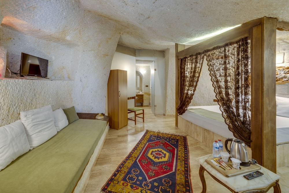 El Puente Cave Hotel 16/50