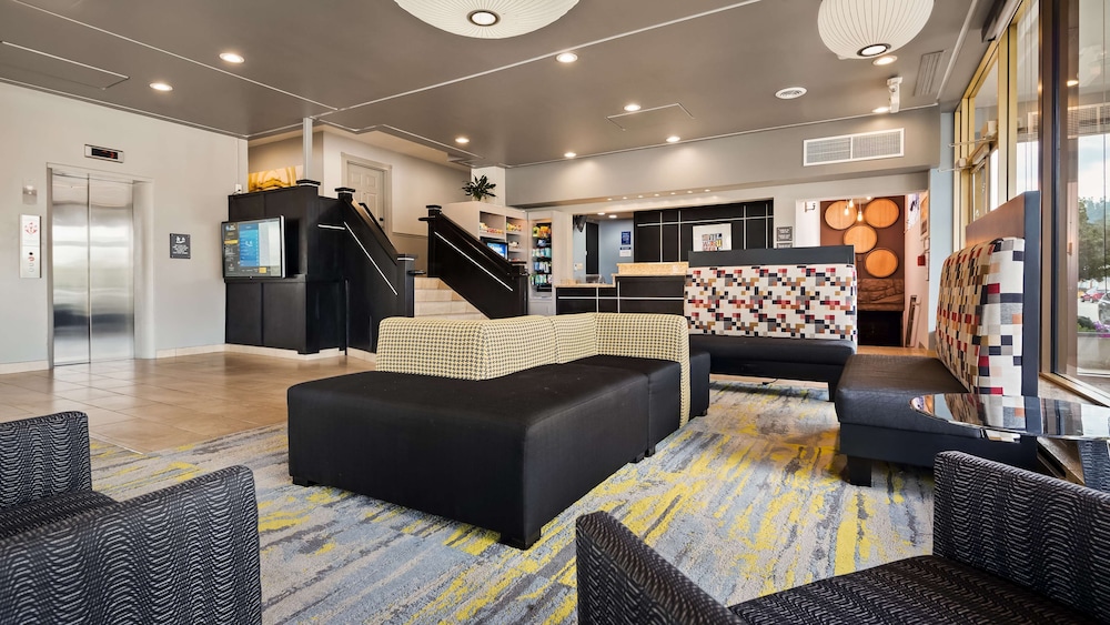 Best Western Plus Milwaukee West 3/45