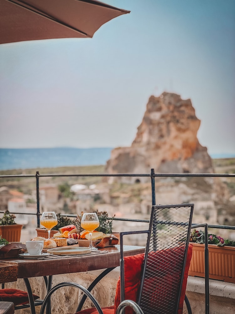 Vita Cave Suites 44/48