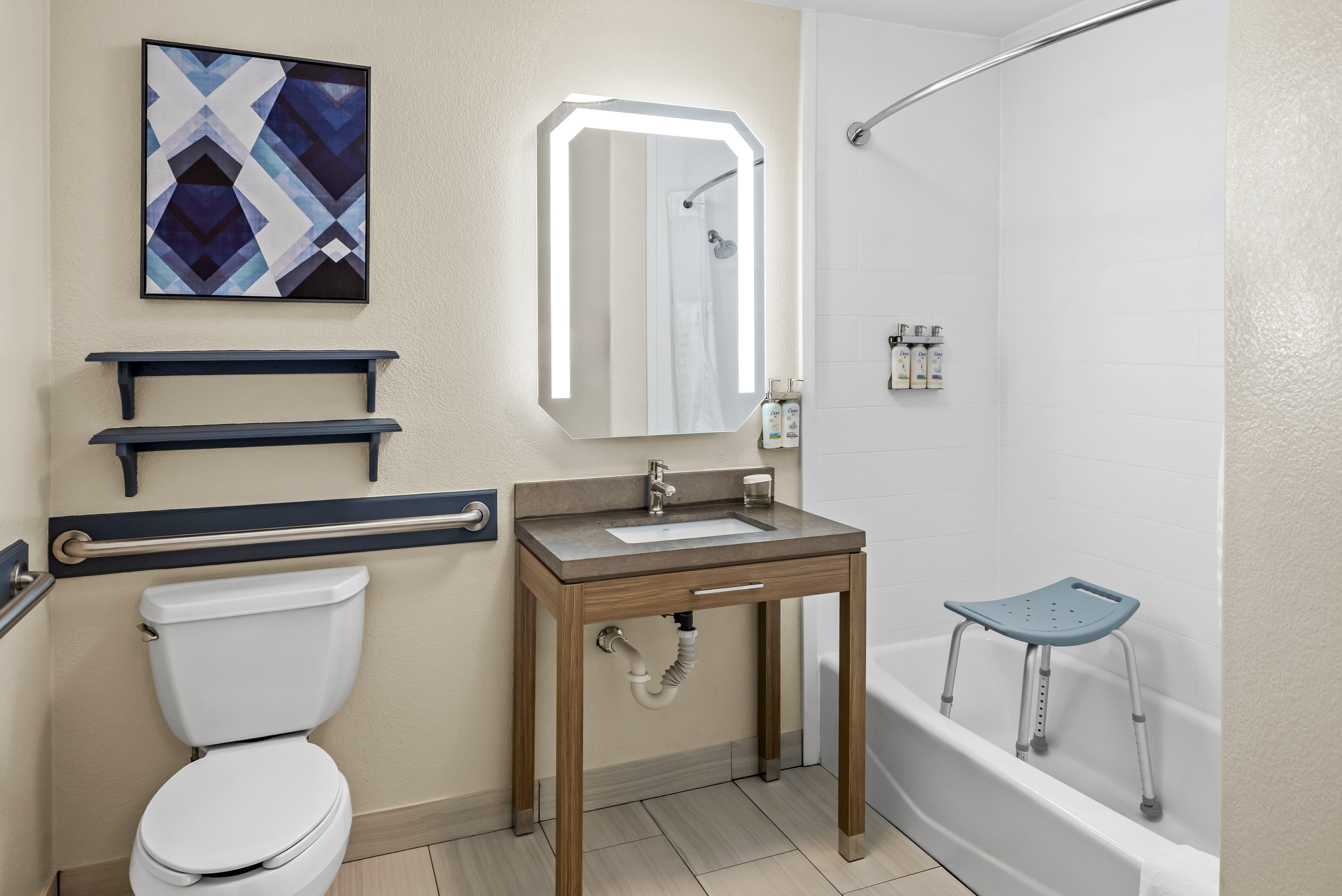 استوديو بسرير كوين لذوي الإعاقة، Candlewood Suites Victoria 3/3