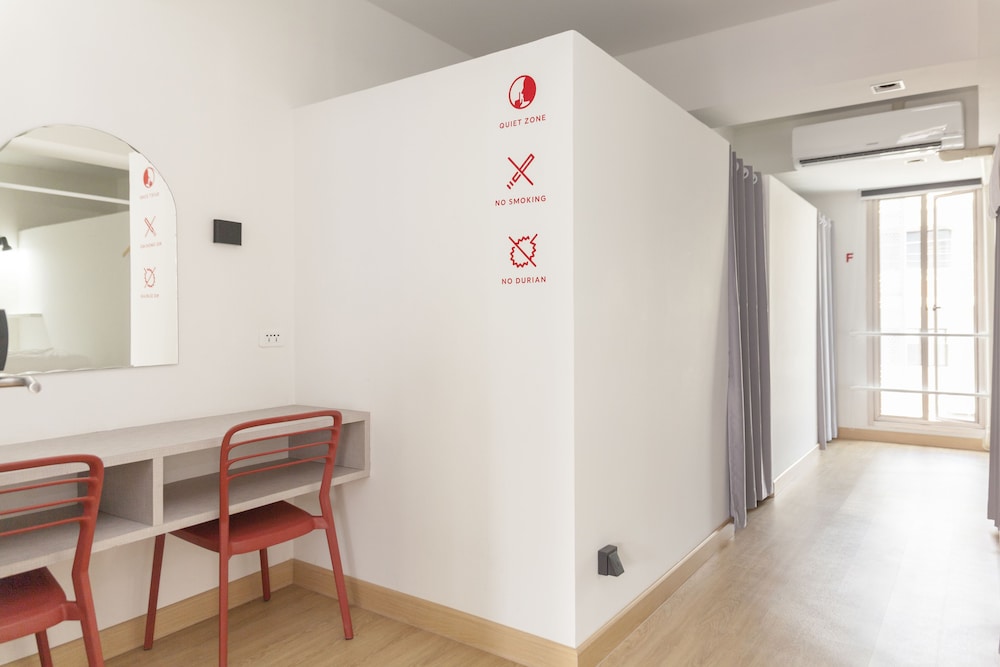 Alexa Hostel 37/44