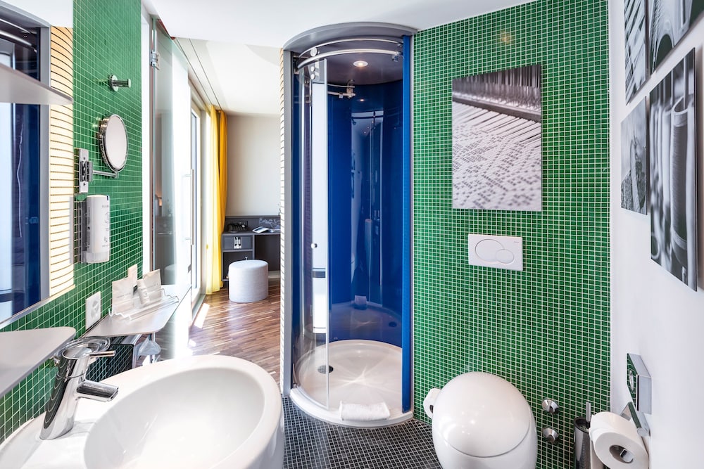 SEDARTIS SWISS QUALITY HOTEL 70/72