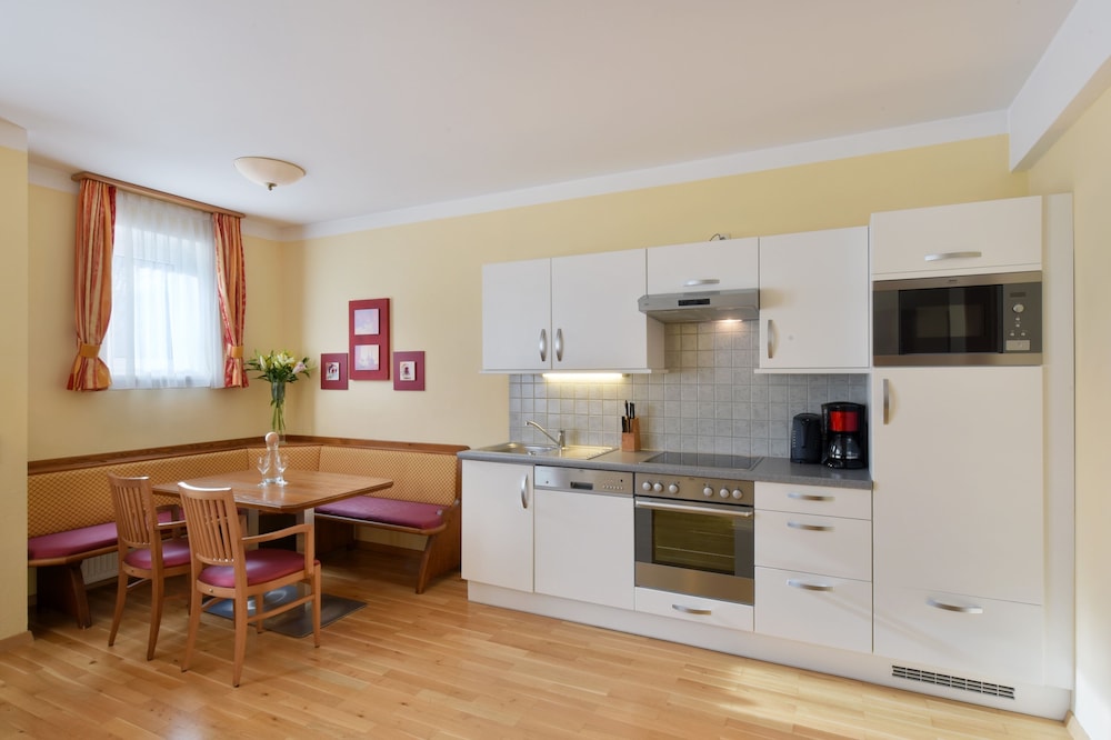 Cella Central Historic Boutique Hotel 47/69