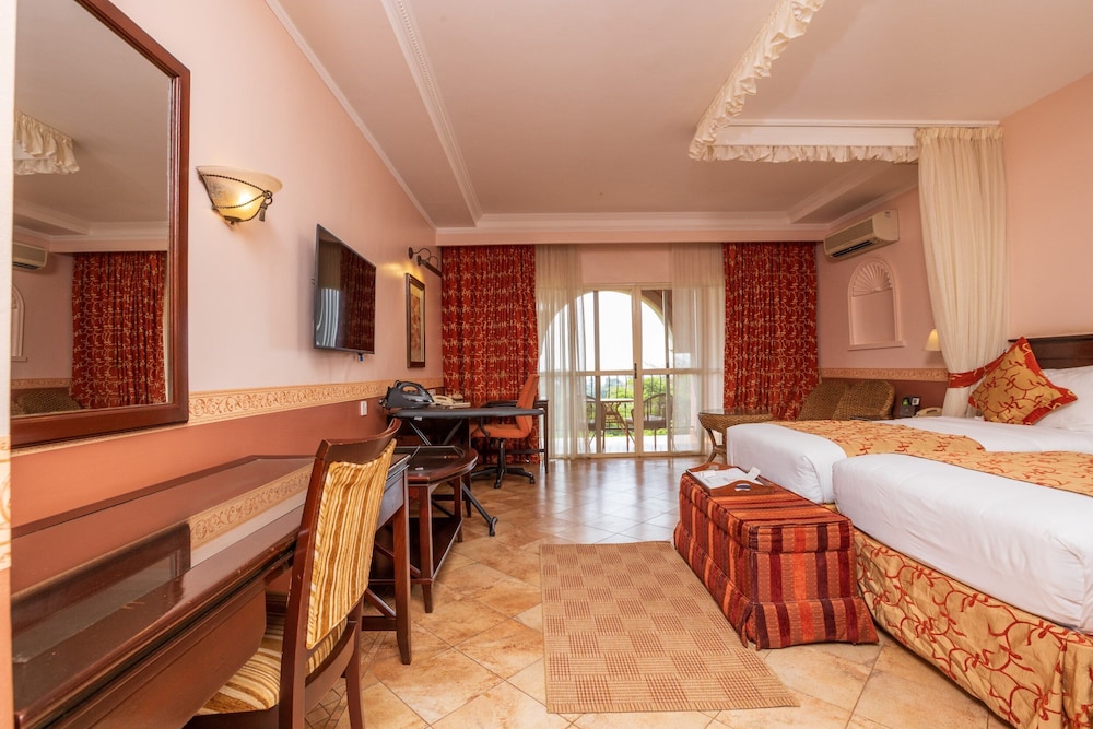 غرفة ديلوكس بسريرين منفصلين، Lake Victoria Serena Golf Resort and Spa 4/11