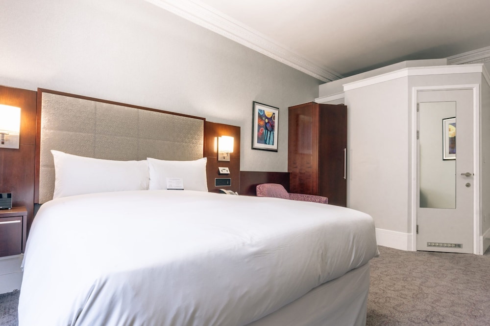 STANDARD, KING BED