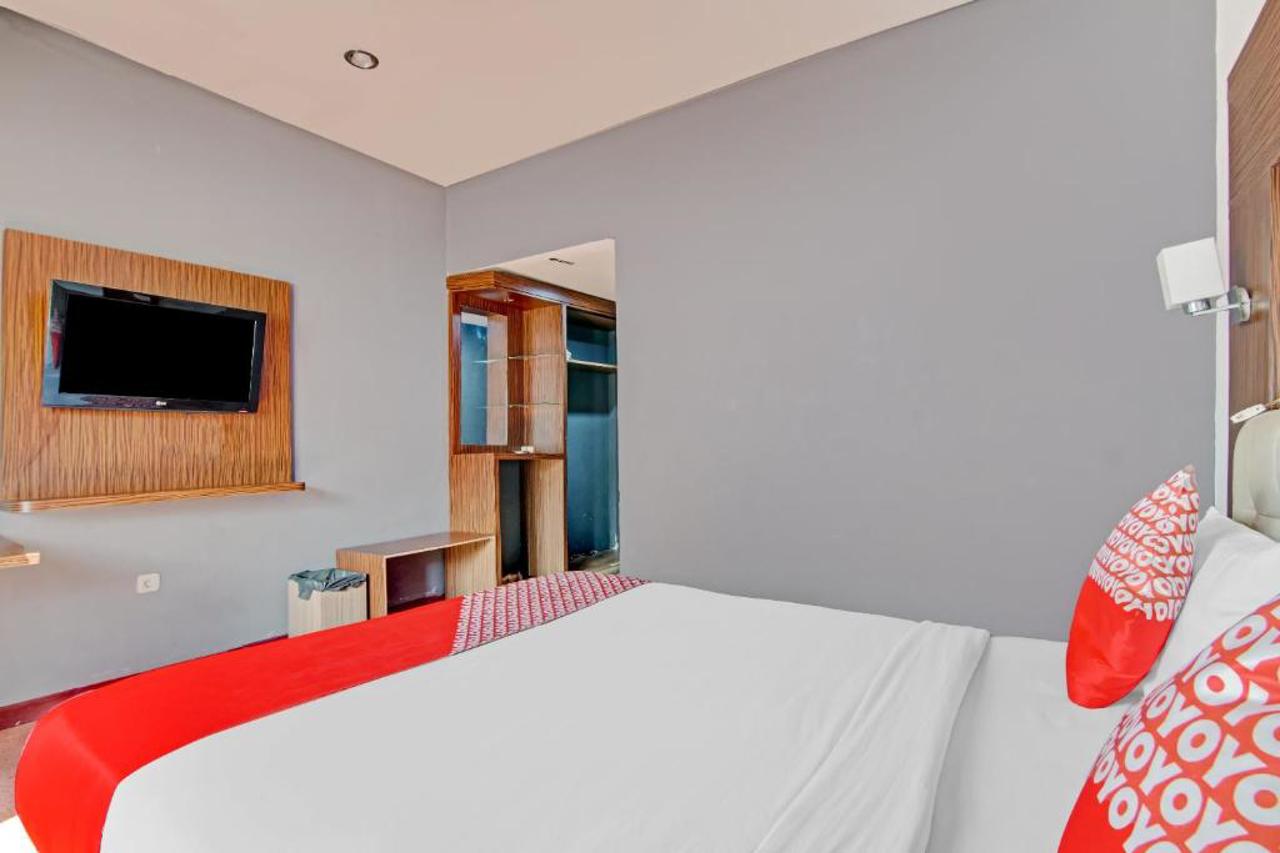 Hotel O near RSUD Arifin Achmad formerly Damon Butik Hotel 14/17