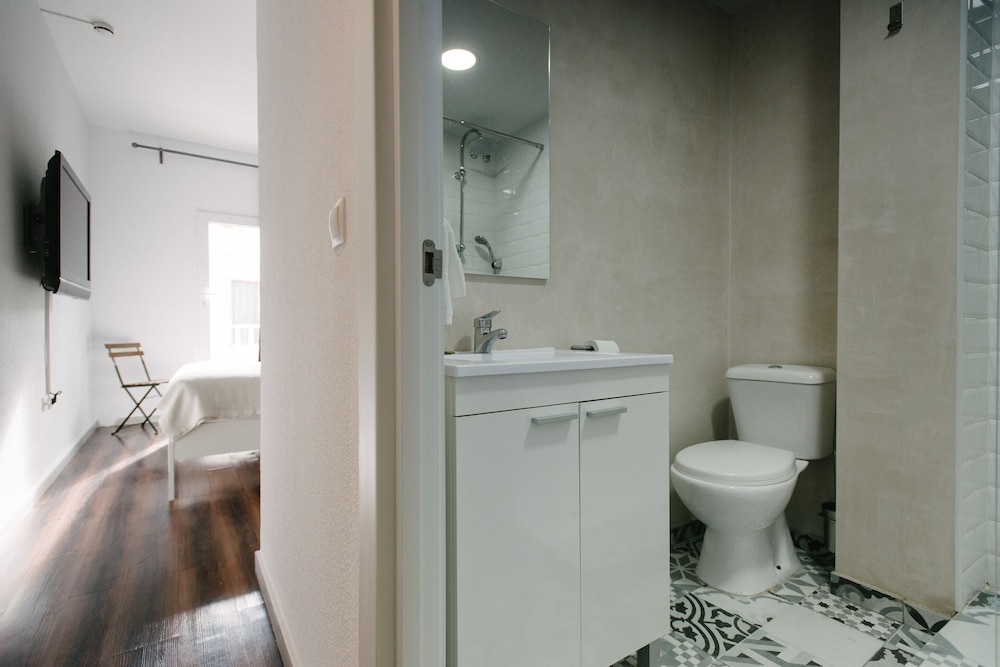 The Boutike Hostel 33/38