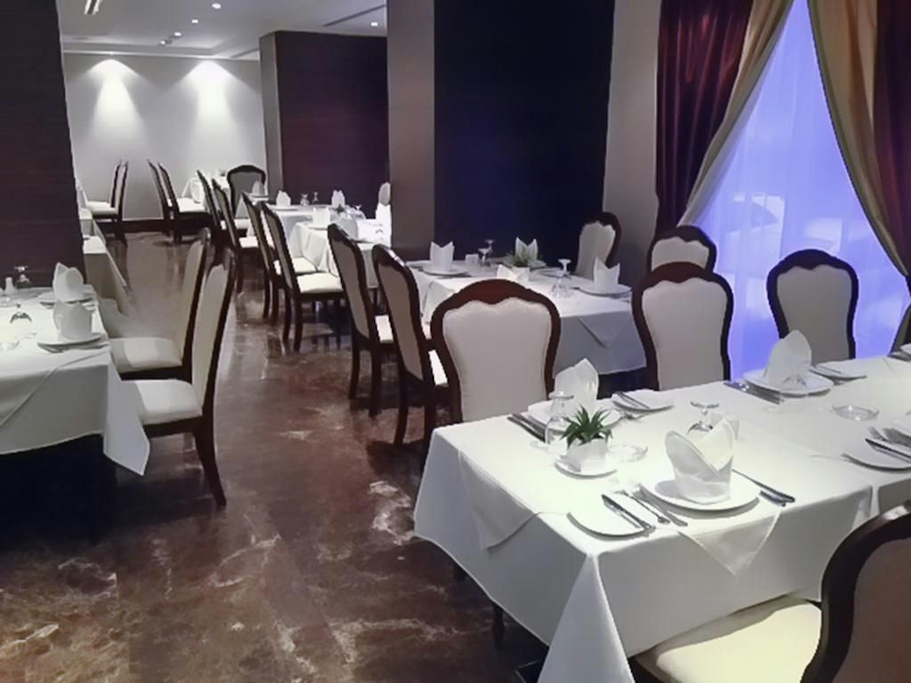 Executive Suites Abu Dhabi 40/50