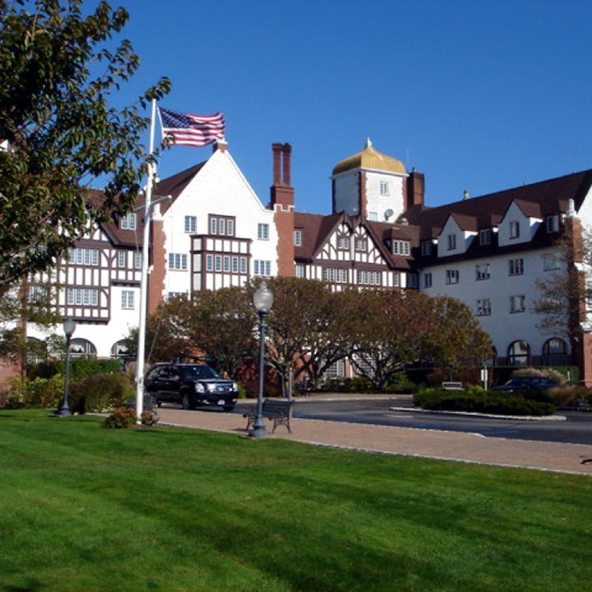 Montauk Manor 37/50