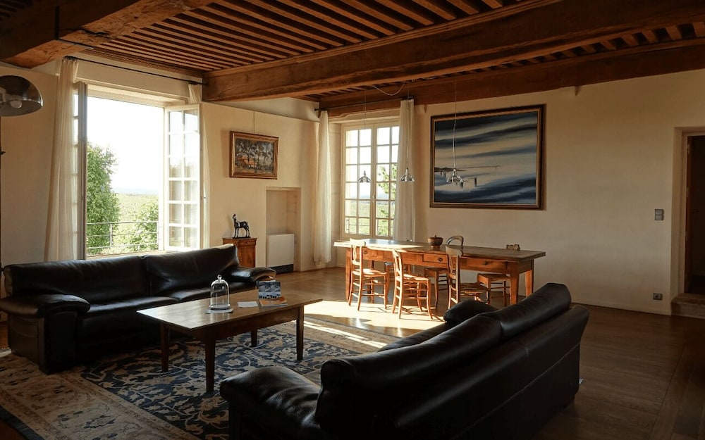 Le Chateau De Besseuil 39/58