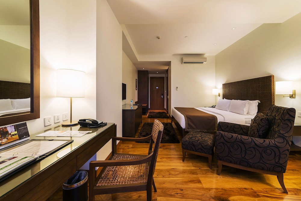 City Garden Grand Hotel 33/49