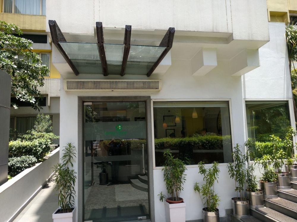 LEMON TREE HOTEL UDYOG VIHAR GURGAON photo5