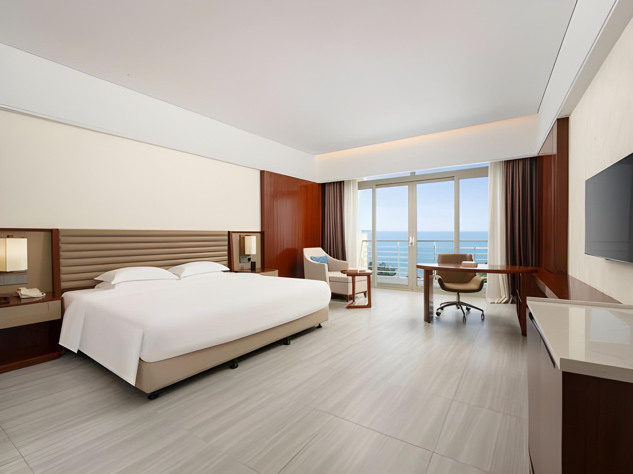 Superior, King Bed, Ocean View