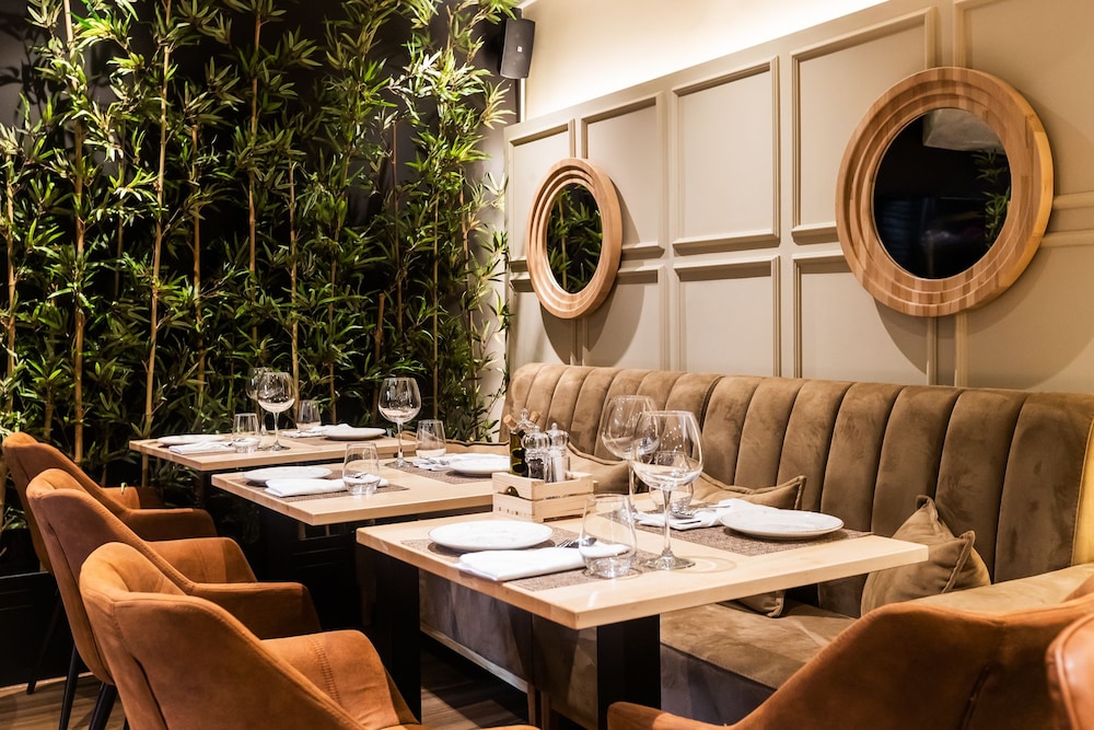 La Suite Boutique Hotel 49/58