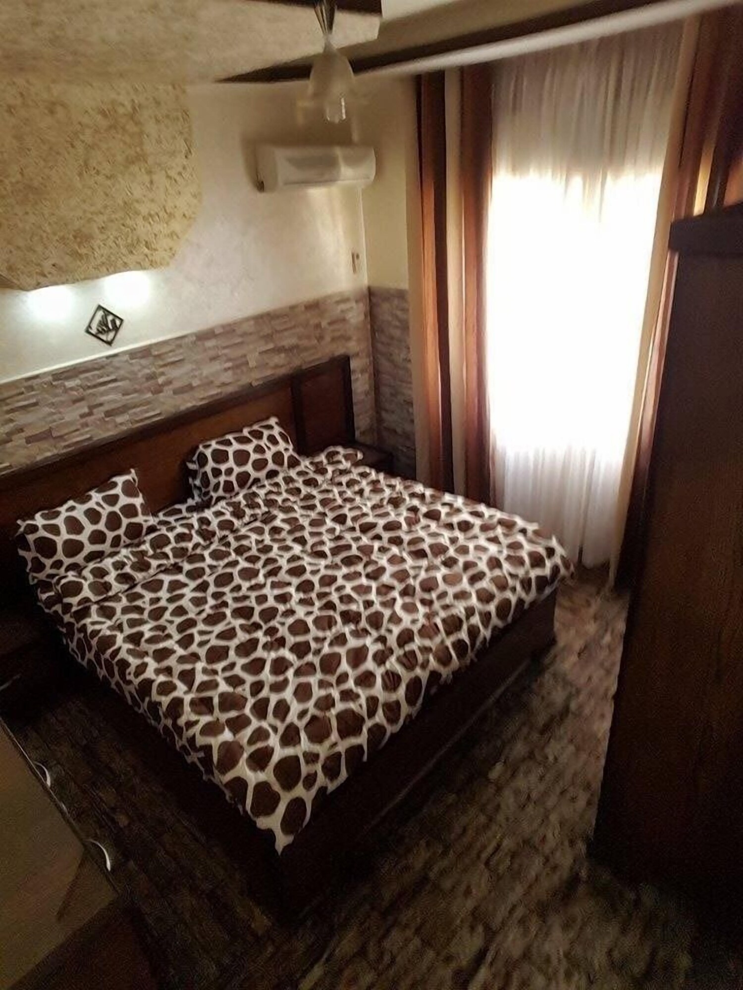 3 BEDROOMS, APARTMENT