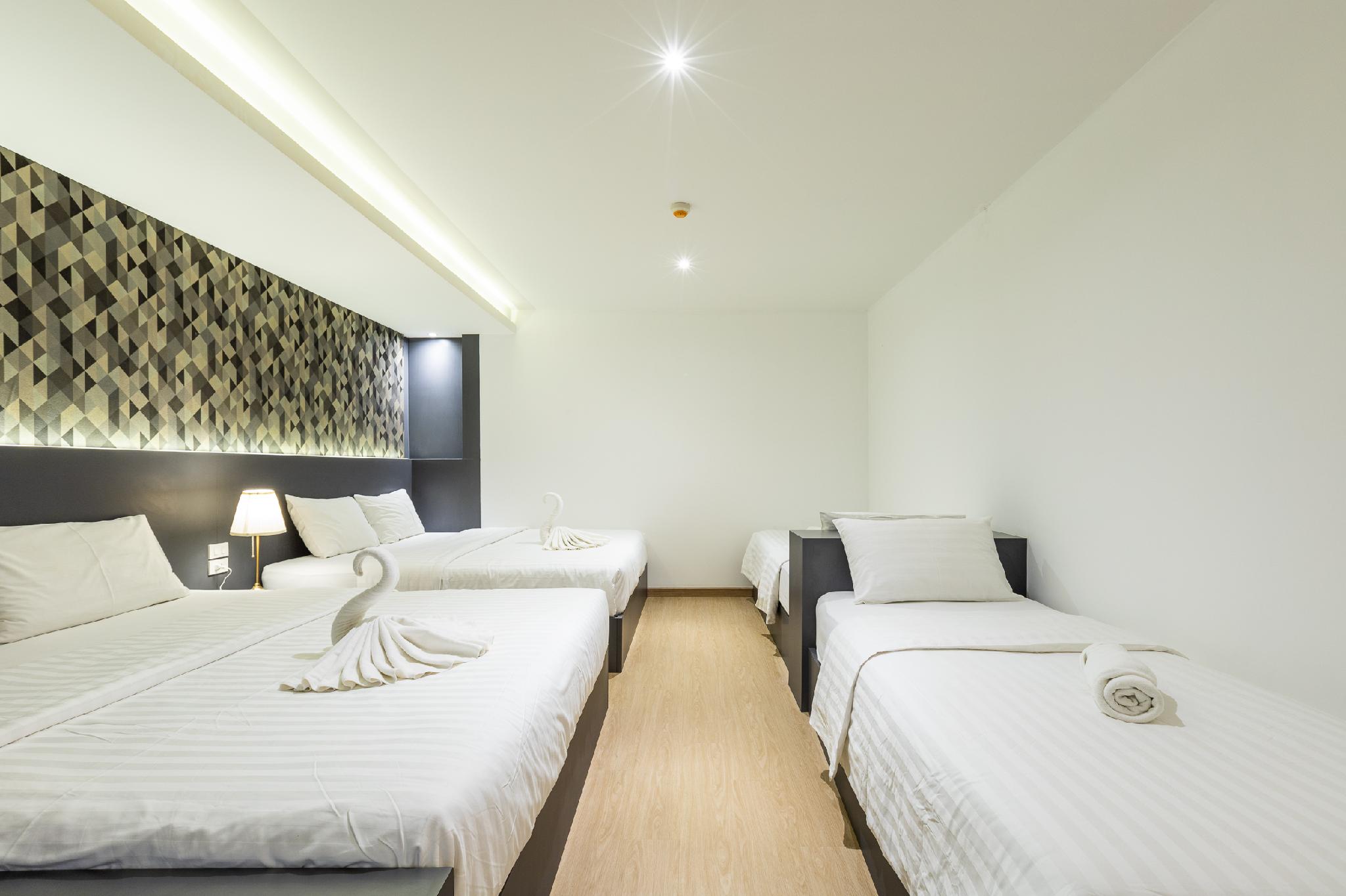 Deluxe, Family, Suite, Siam Star Hotel 2/2