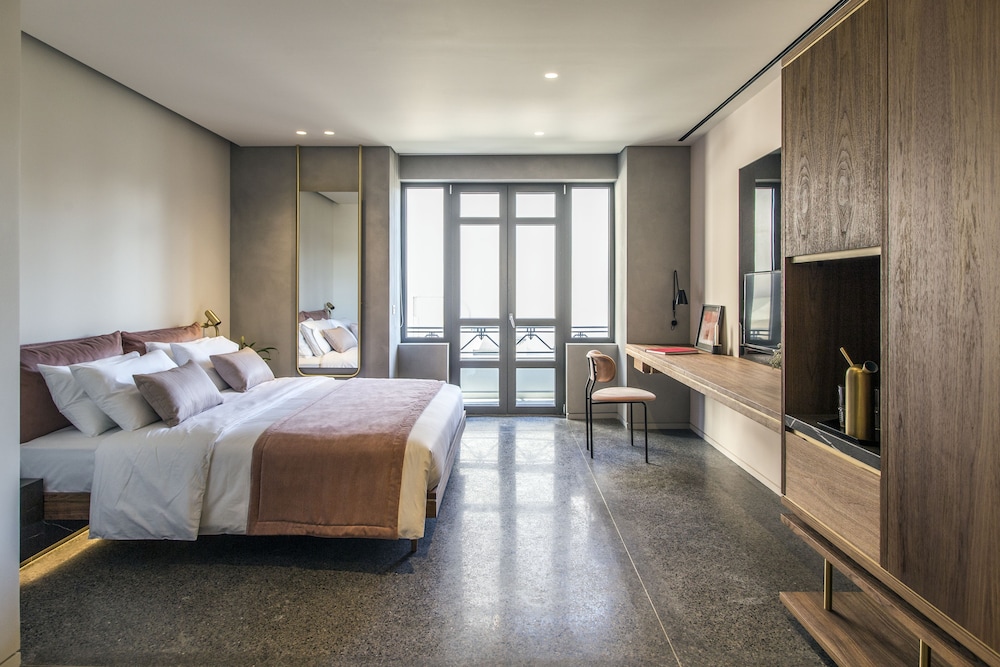 Perianth Hotel 29/61