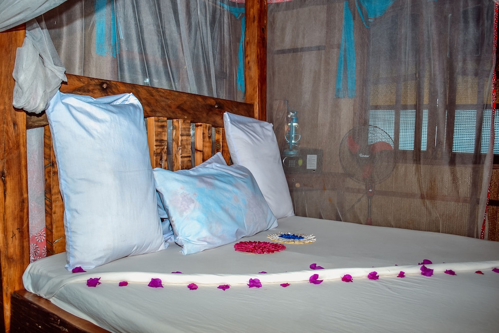 Pemba Lodge 8/50