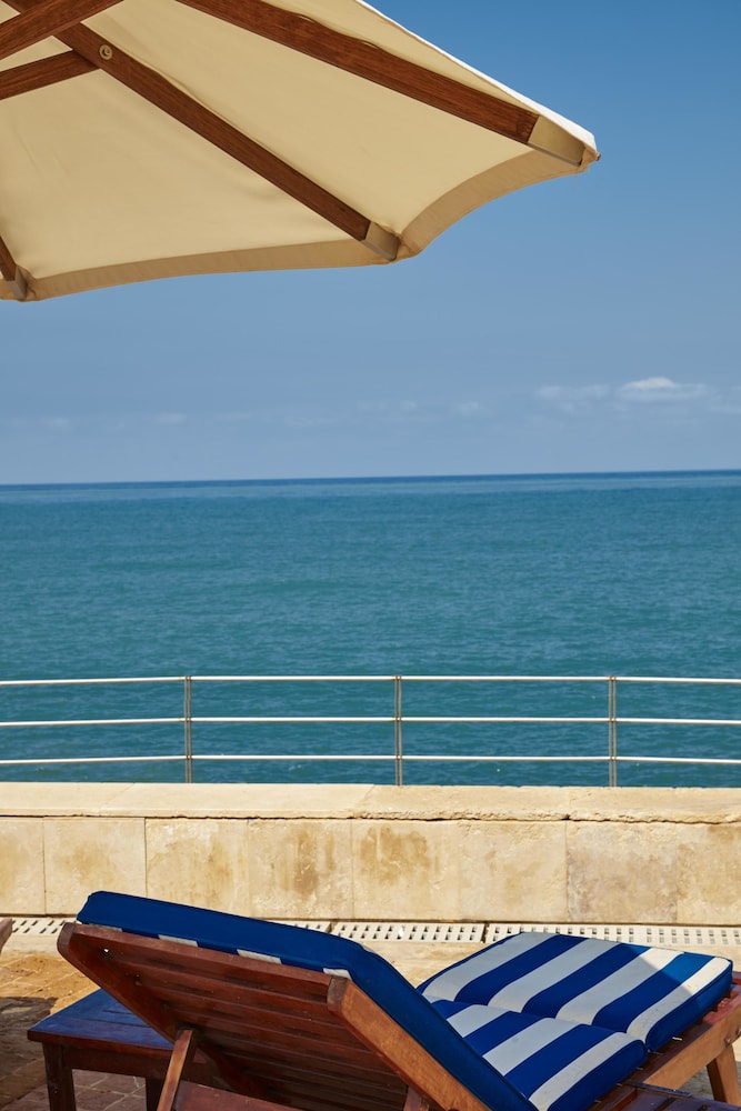 Coral Beach Hotel & Resort Beirut 44/49