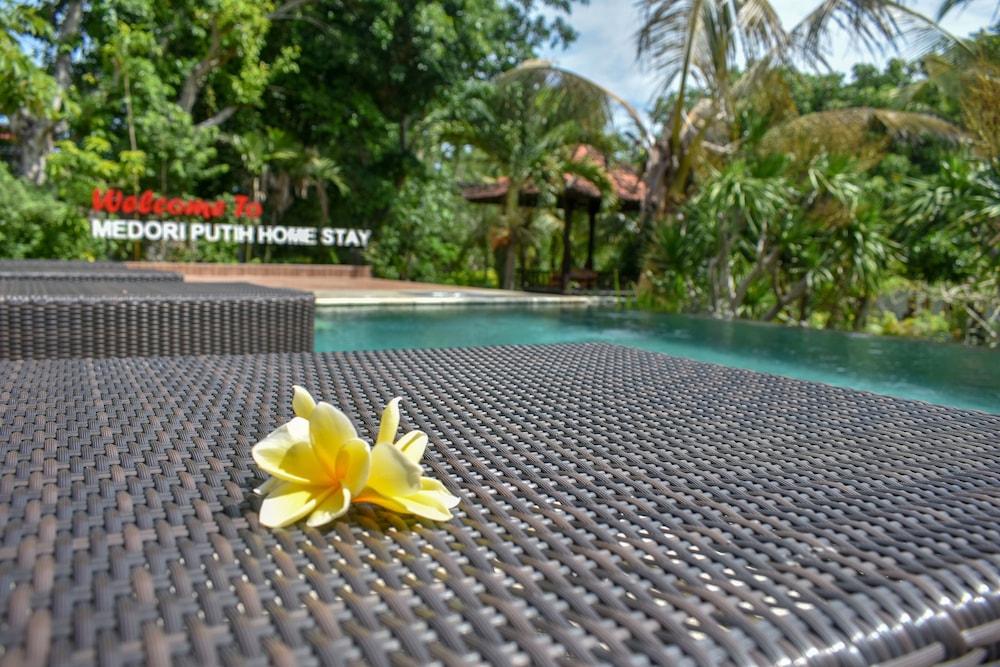 Medori Putih Homestay 61/71
