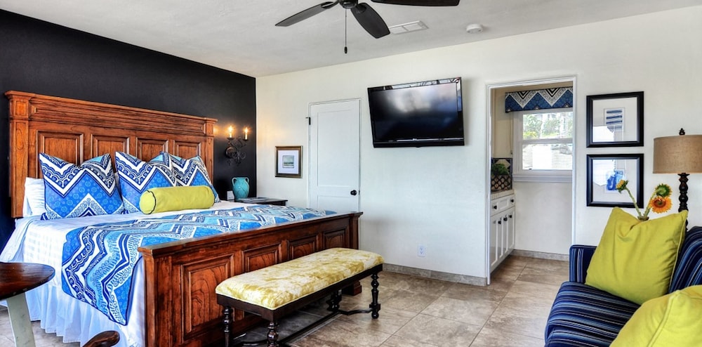Beachcomber Inn 17/50